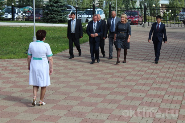 К медикам – с рабочим визитом