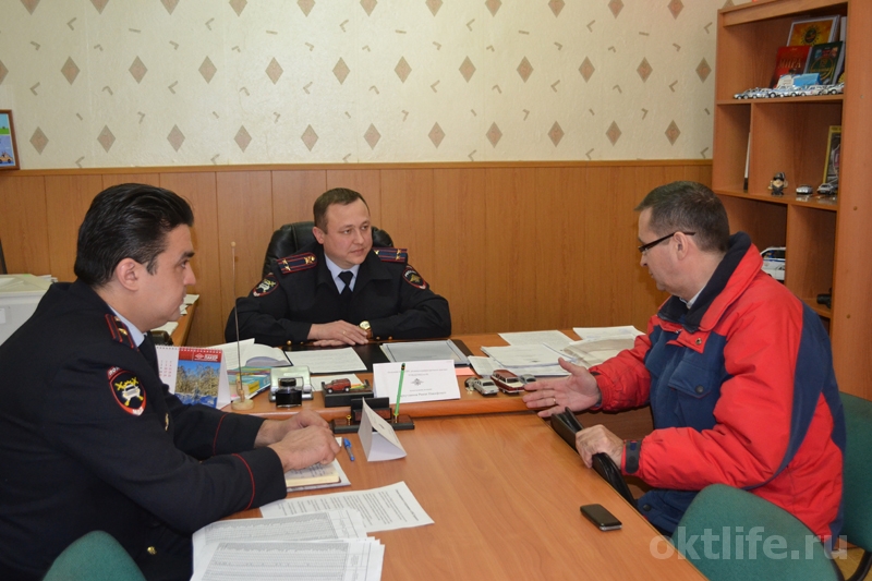 Ответил на вопросы и выслушал предложения горожан