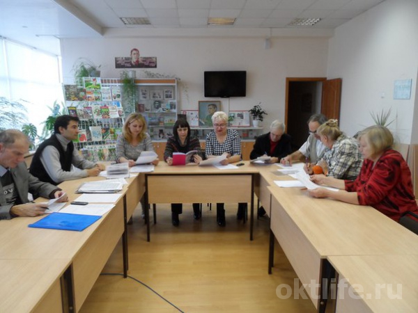 Выбрали лучших поэтов