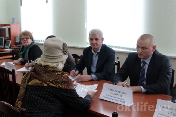 Обращения октябрьцев взяты под контроль