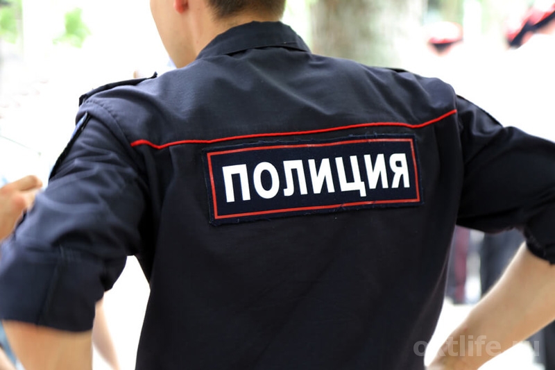За оскорбление полицейских – уголовное дело