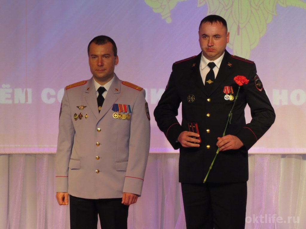 Полицейские Октябрьского отметили свой праздник