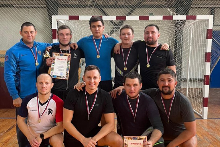 Октябрьские полицейские одержали победу в соревнованиях по мини-футболу