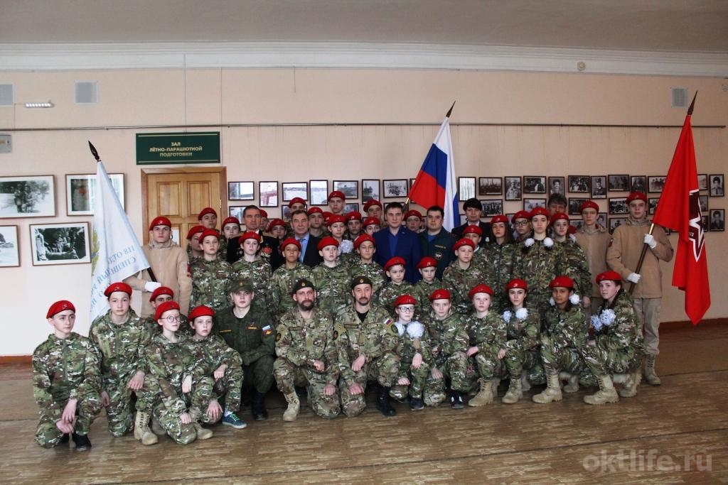 В Октябрьском принесли присягу юнармейцы