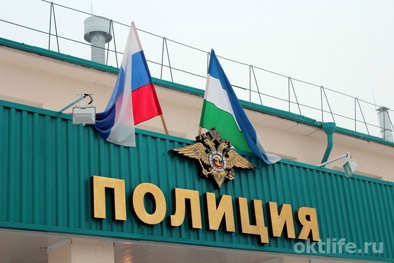 В Октябрьском полицейские задержали подозреваемого в поджоге служебного автомобиля полиции