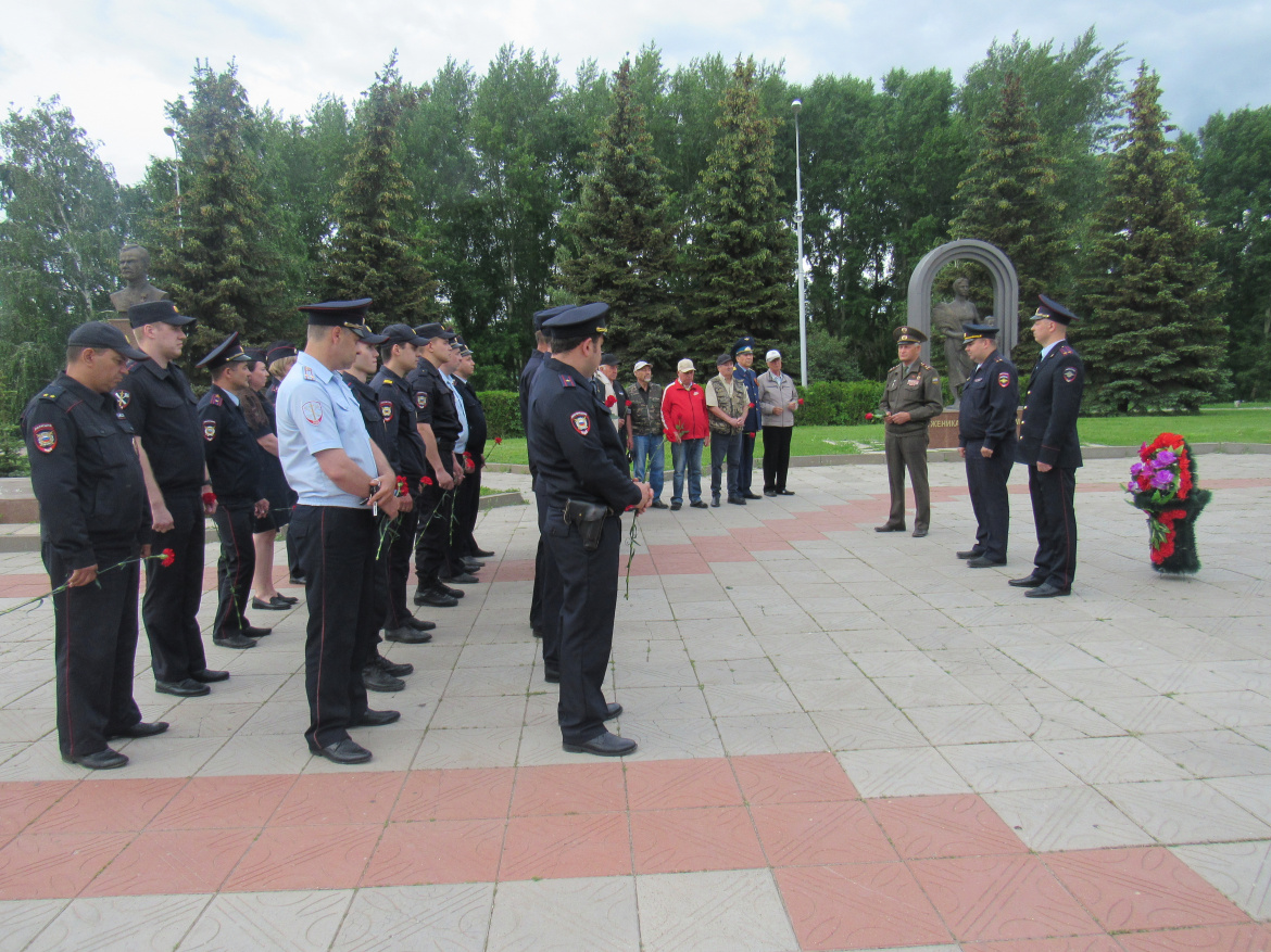 Полиция Октябрьского присоединилась ко Всероссийской акции «Свеча памяти»