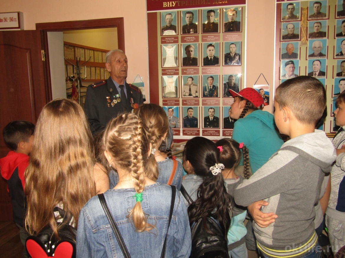 Октябрьские школьники посетили музей отдела МВД 