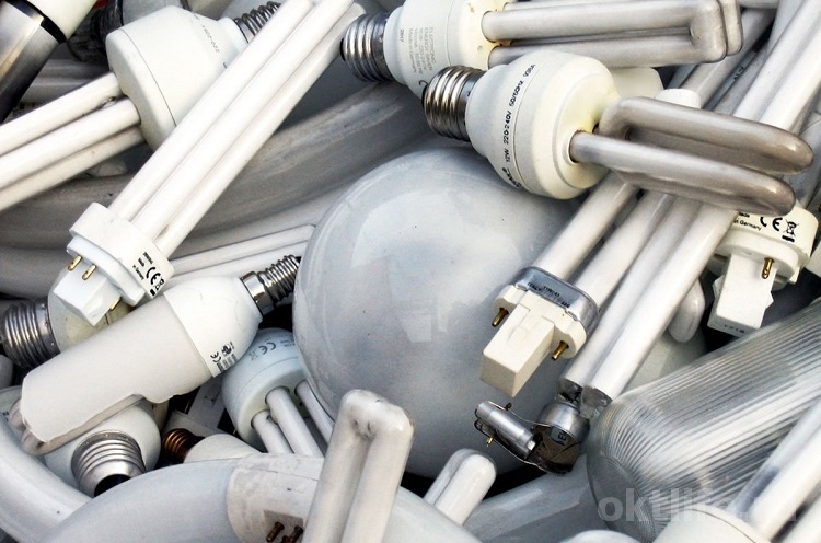 Энергосберегающим лампам — не место в мусорном ведре