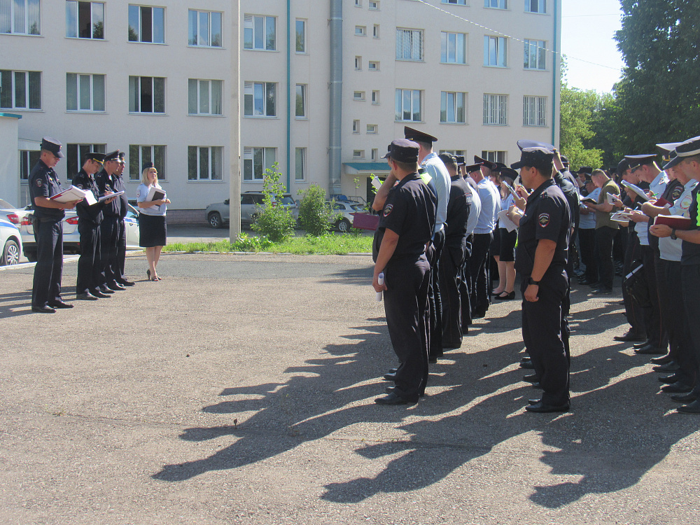 Мероприятия 28. Полиция фото. Сотрудник полиции. Оперативный сотрудник полиции. Отдел полиции.