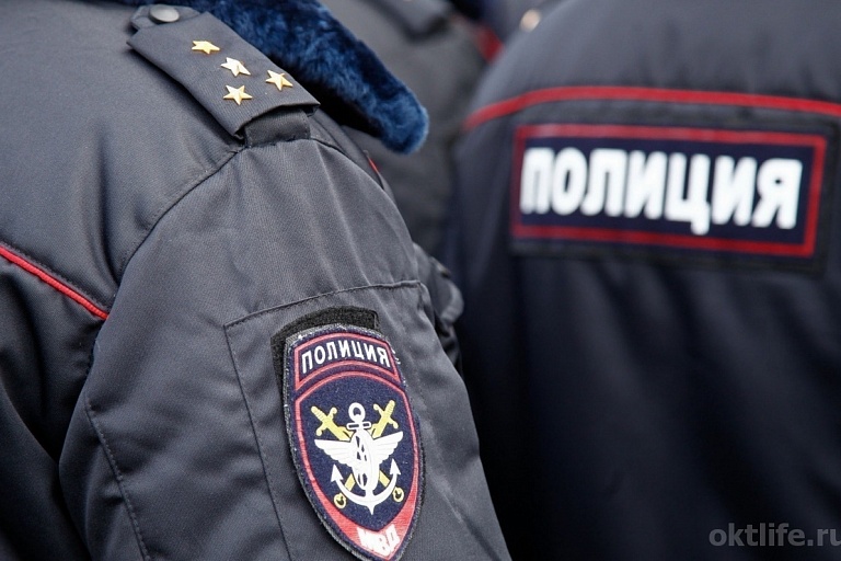 Житель Октябрьского «взял в заложники» посетителей магазина